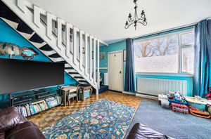 Through lounge angle 5- click for photo gallery